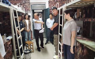 经济与管理学院（商学院）领导亲切看望2025级新生