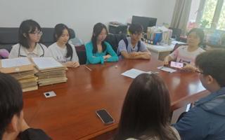 以绿载心，向美而行——2024级会计学专业“绿植领养与养护”